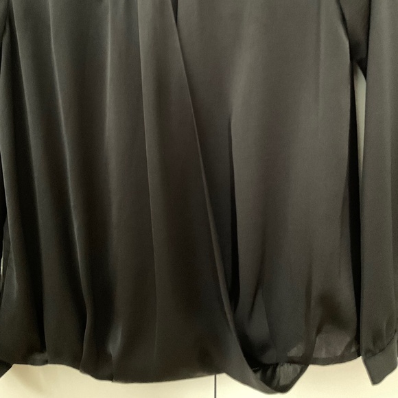 Vince Elegant  Blouse - Picture 3 of 5